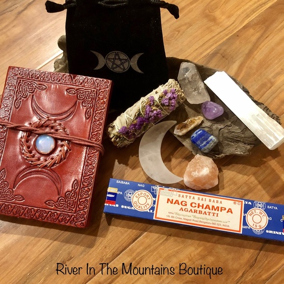 🌜Triple Moon Journal 🌝 Incense Stones And More🌛 - Picture 3 of 16